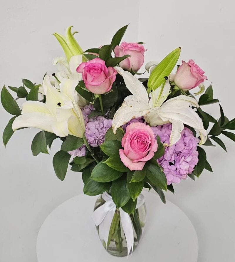 Arreglo con rosas mixtas 1